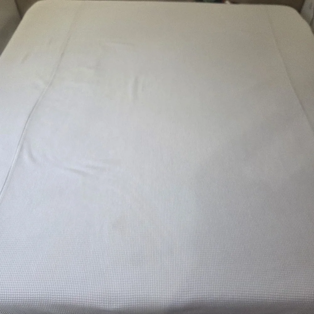 Vintage/Discontinued Matouk King Coverlet 86×89 Actual Off White Waffle Weave